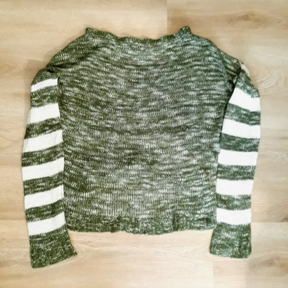 Wet Seal Green Stripe Cropped High Low Sweater Size Large - Picture 2 of 7